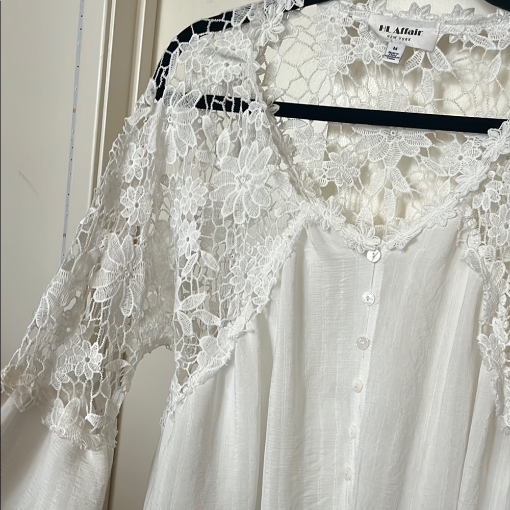 White Ruffled Buttoned Blouse - Picture 3 of 4